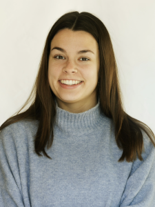 Hannah Cleveland Headshot